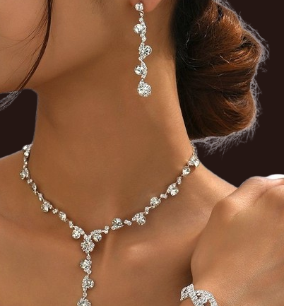 Elegant_Rhinestone_Jewelry_Set_for_Women__Includes_Necklace__Earrings__and_Bracelet__Perfect_for_Weddings__Parties__and_Formal_Events_2026_-__14_99-removebg-preview (1)